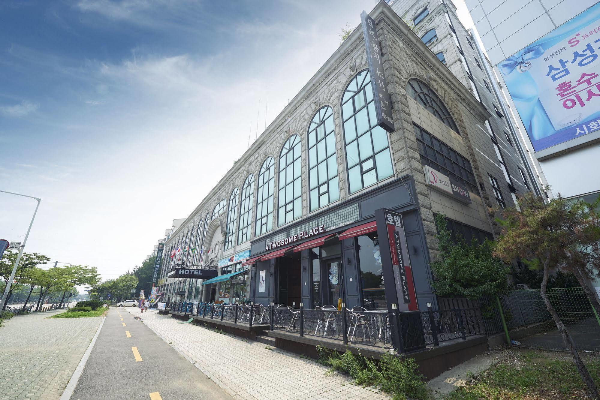 Benikea Premier Hotel Siheung Exterior photo